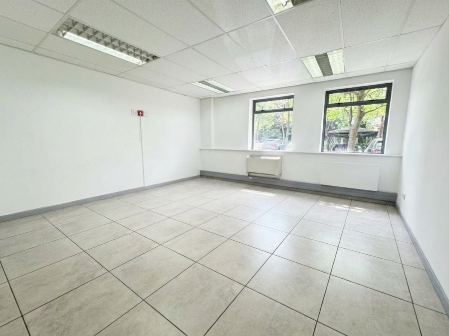 To Let Commercial Property for Rent in Plattekloof Western Cape